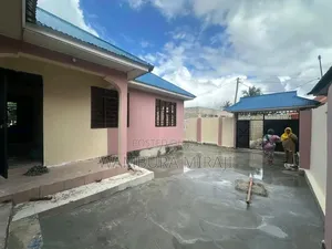 5bdrm Block of Flats in Nyumba, Chamazi for sale
