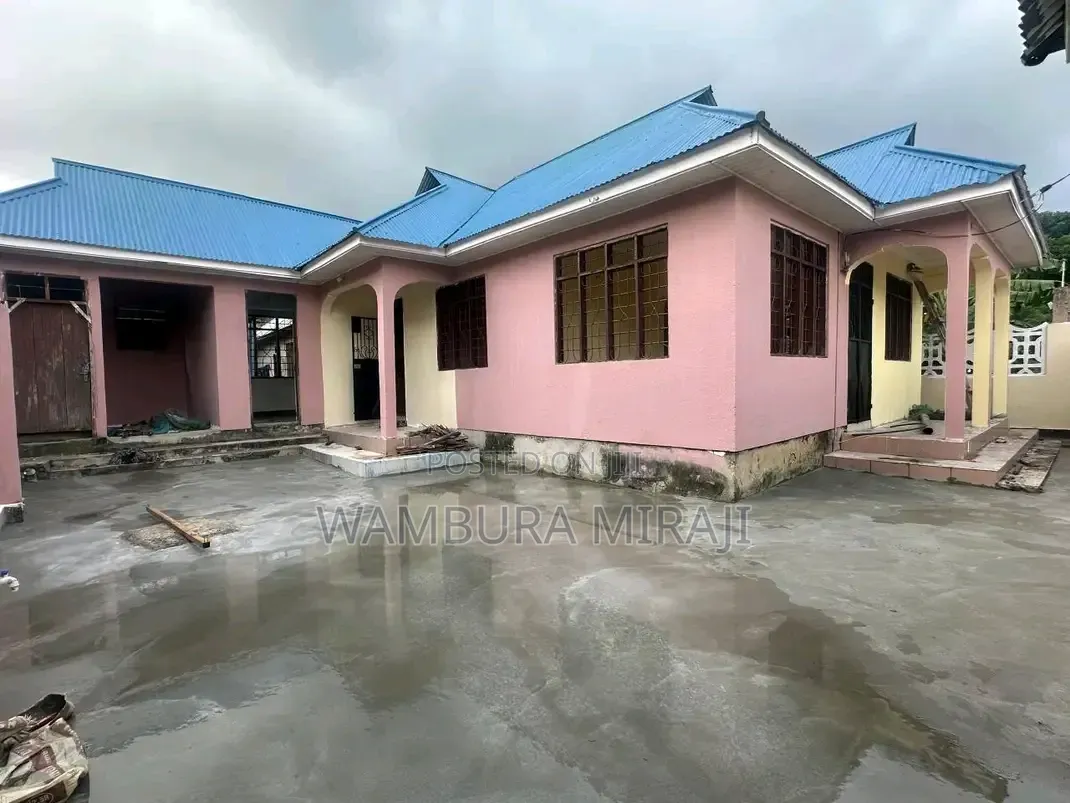5bdrm Block of Flats in Nyumba, Chamazi for sale