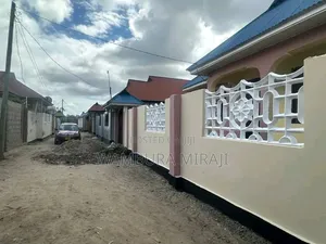 5bdrm Block of Flats in Nyumba, Chamazi for sale