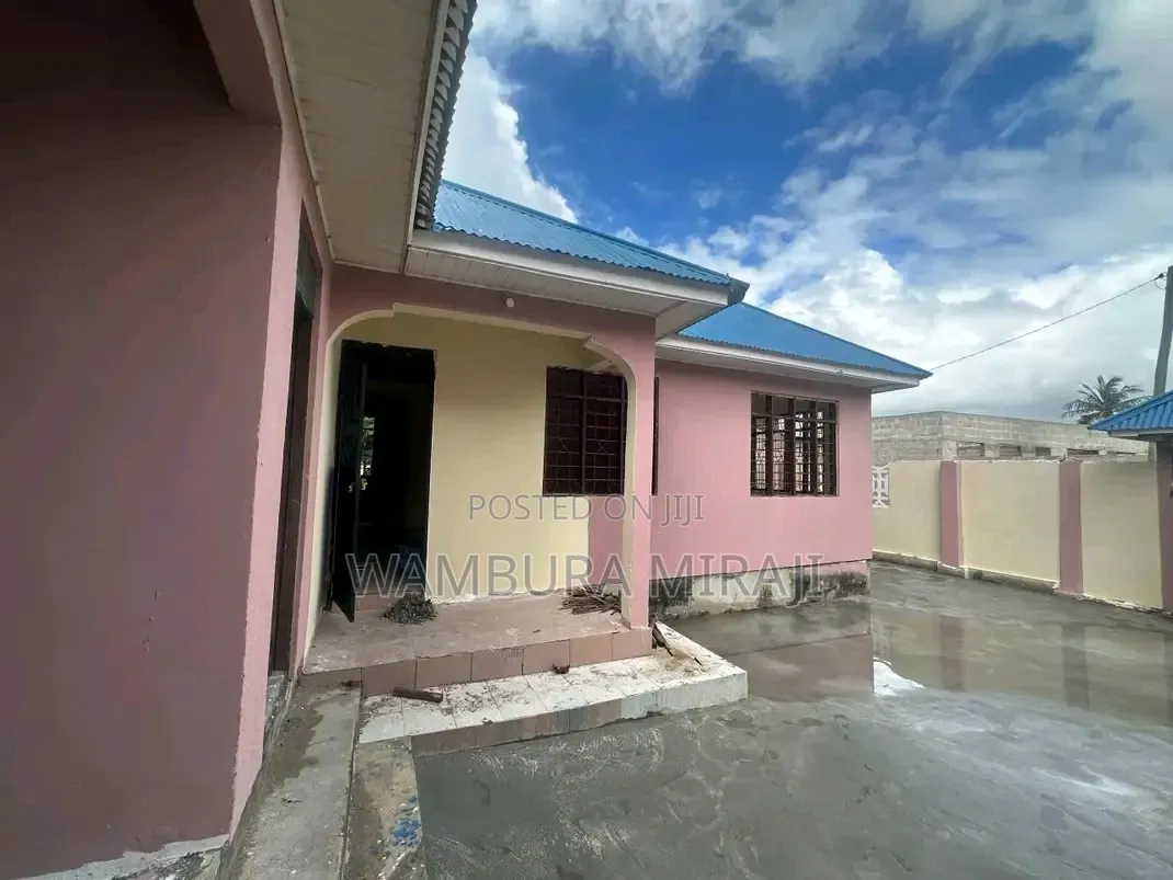 5bdrm Block of Flats in Nyumba, Chamazi for sale