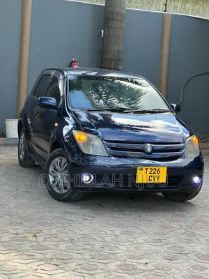 Toyota IST 2005 Blue