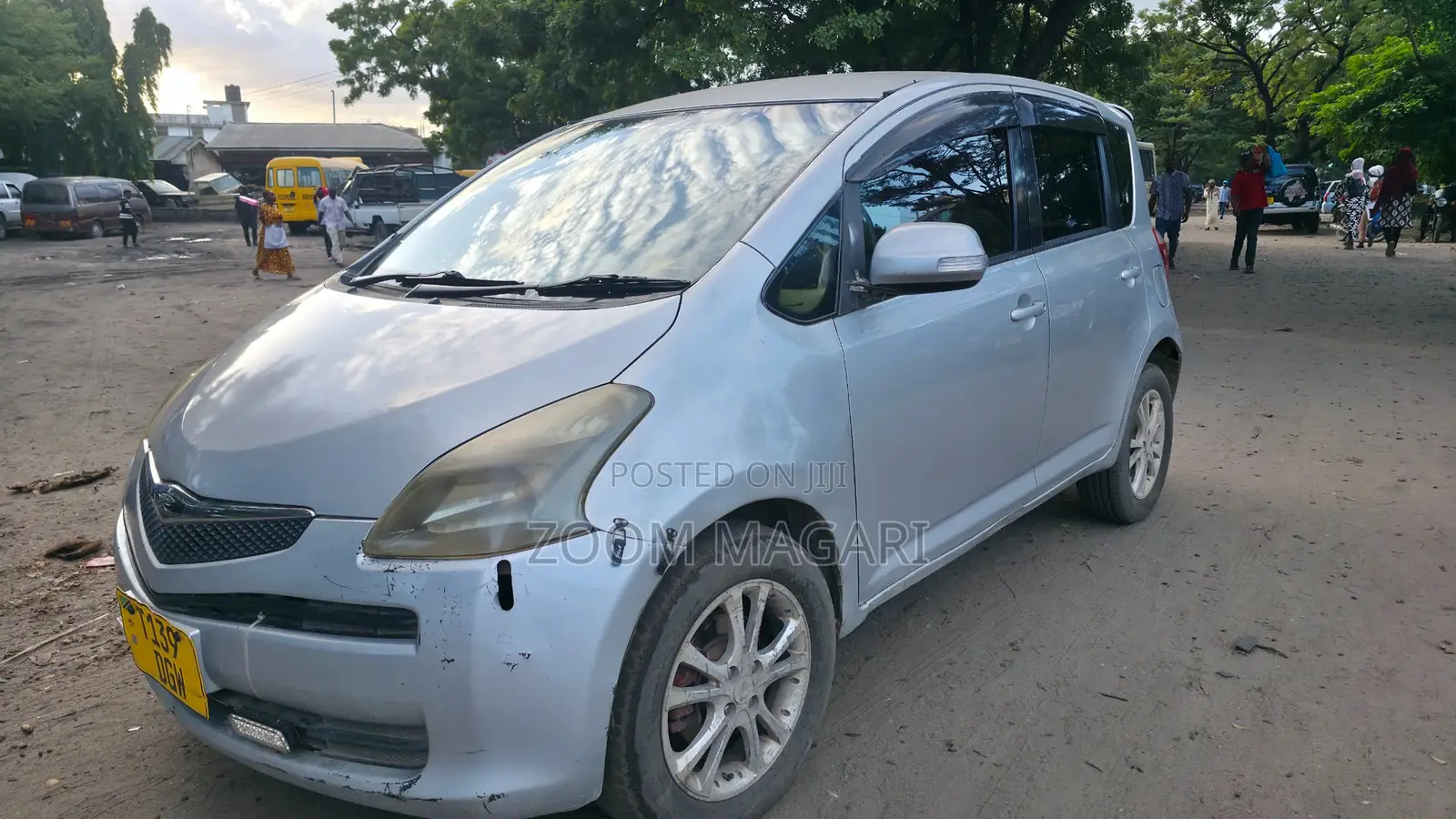 Toyota Ractis 2005 Silver