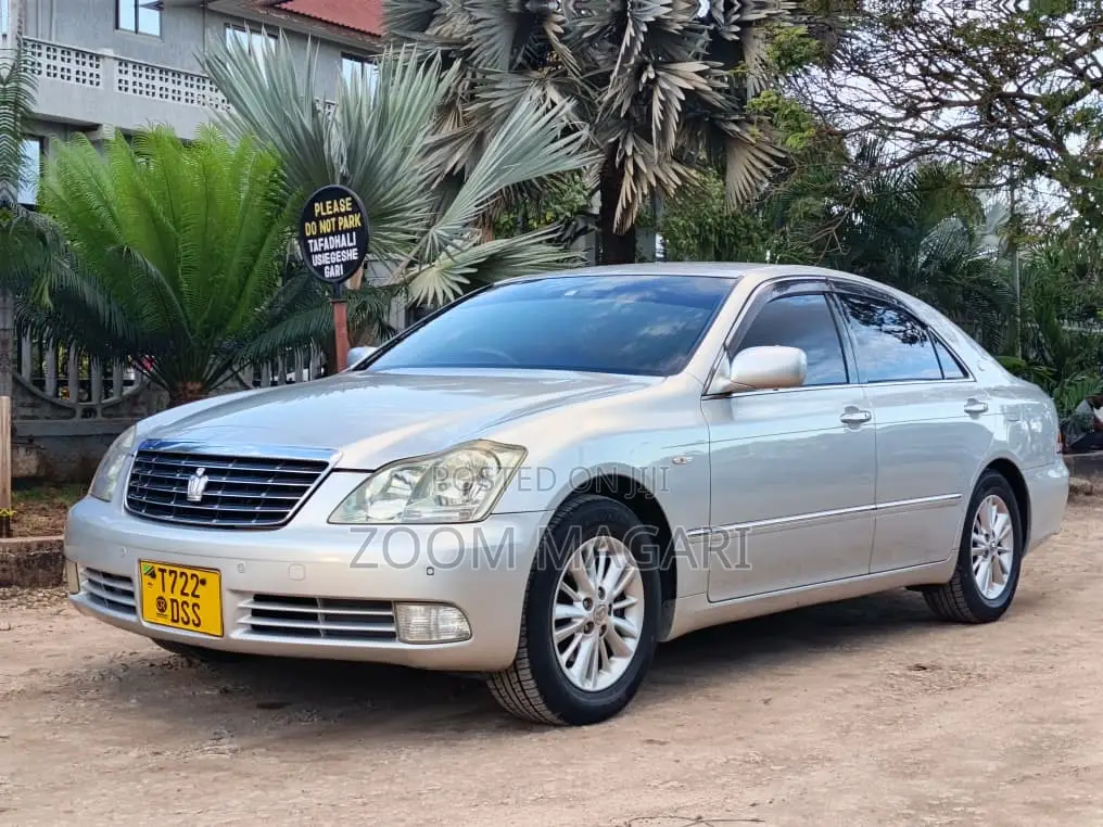 Toyota Crown 2004 Silver