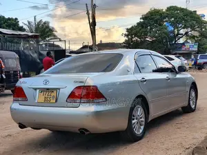 Toyota Crown 2004 Silver