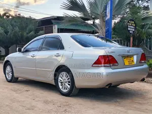 Toyota Crown 2004 Silver
