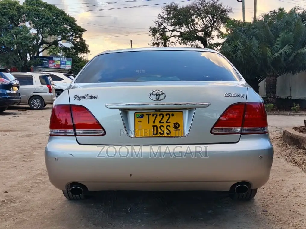 Toyota Crown 2004 Silver