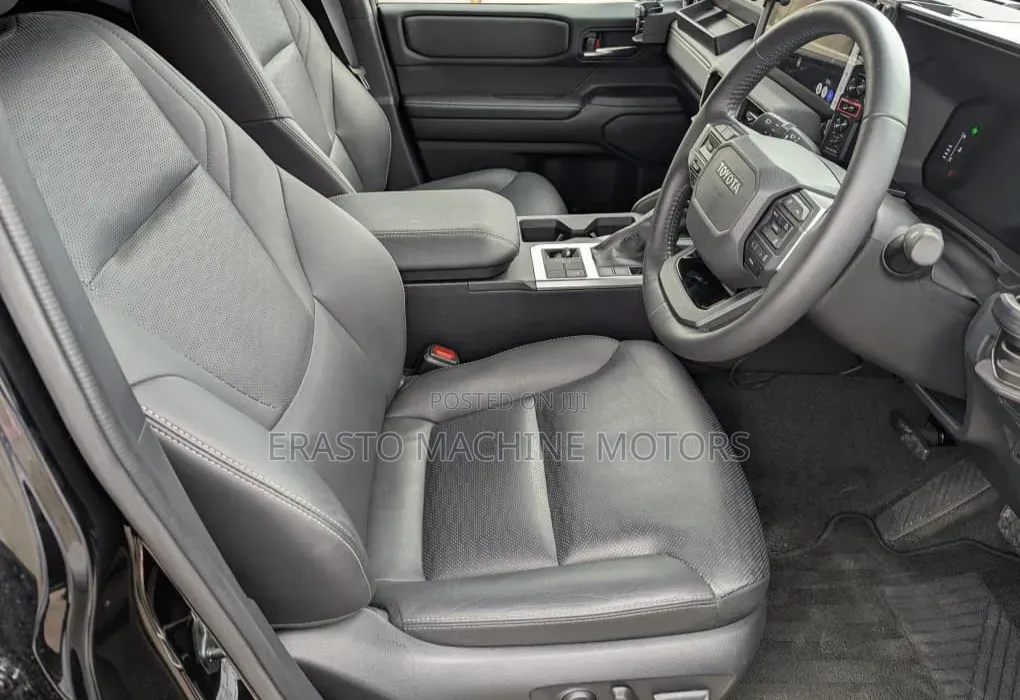 Toyota Land Cruiser 2025 Black