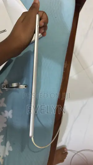 Apple iPad (2022) 16 GB Silver