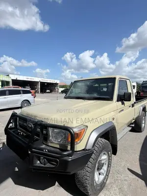 Toyota Land Cruiser 2014 Brown
