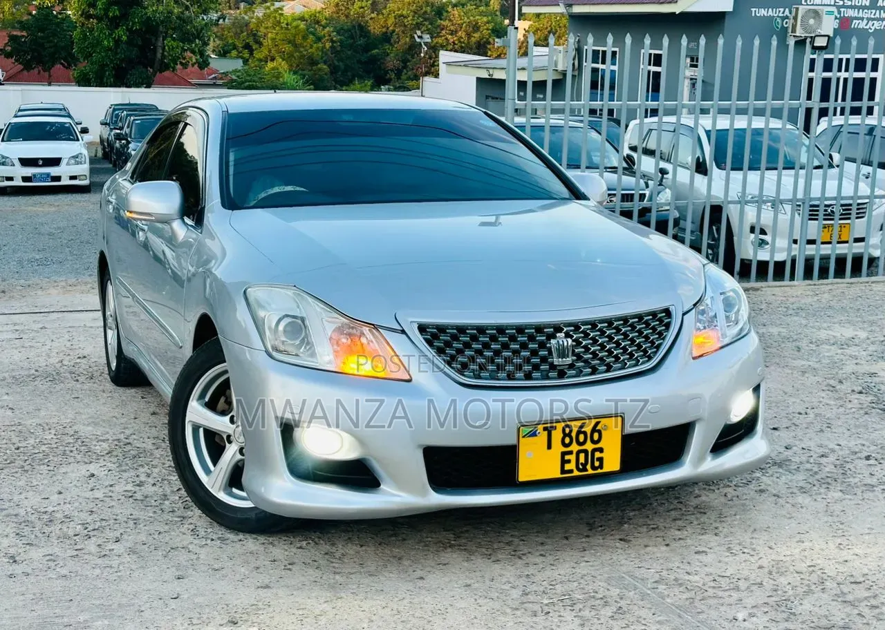Toyota Crown 2009 Silver