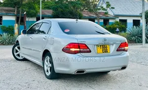 Toyota Crown 2009 Silver