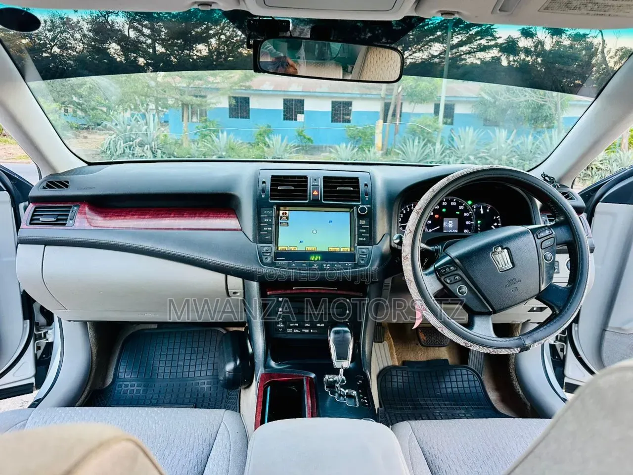 Toyota Crown 2009 Silver