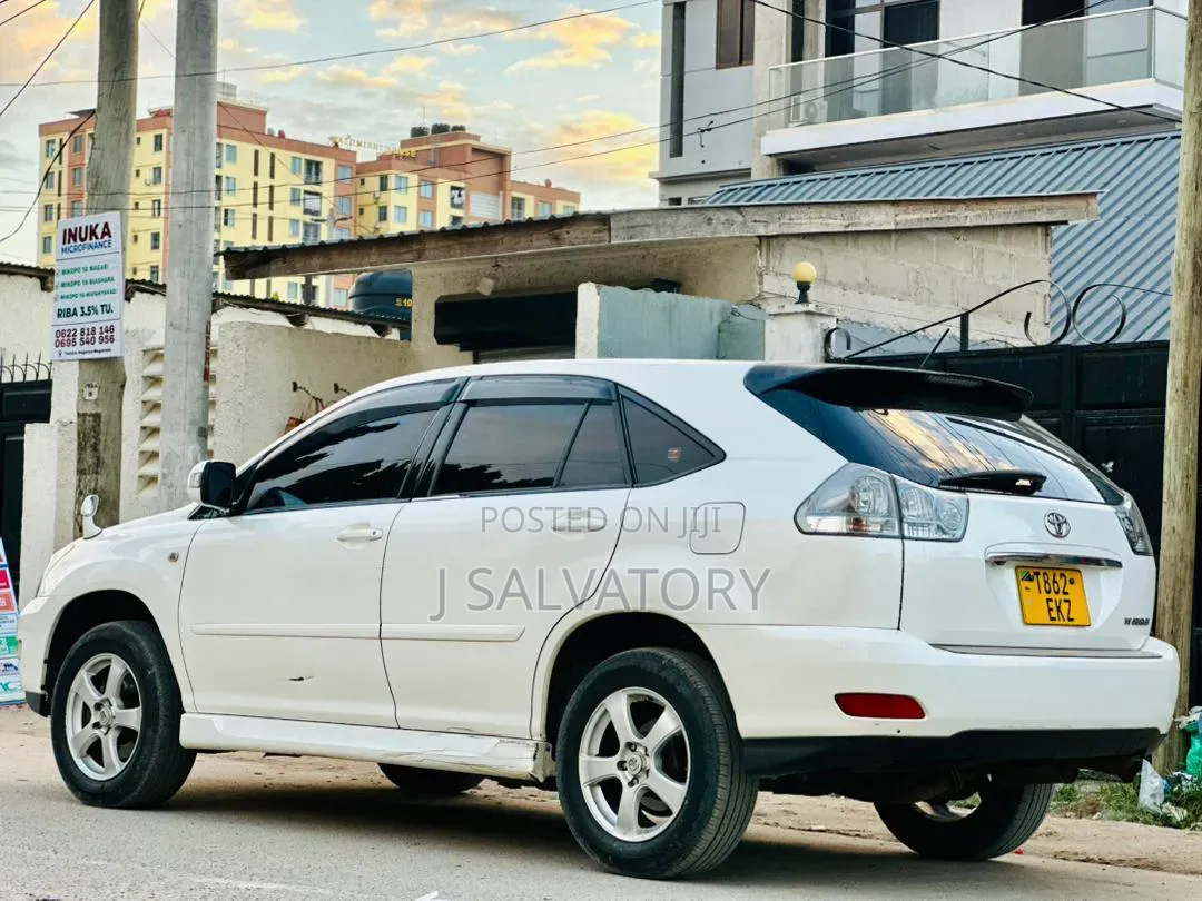 Toyota Harrier 2.4 2004 White