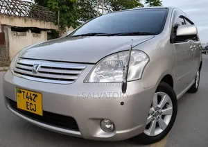 Toyota Raum 1.5 AWD 2002 Silver