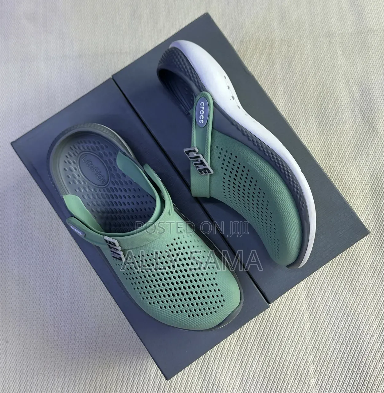 Unisex Crocs Lite Material Rubber