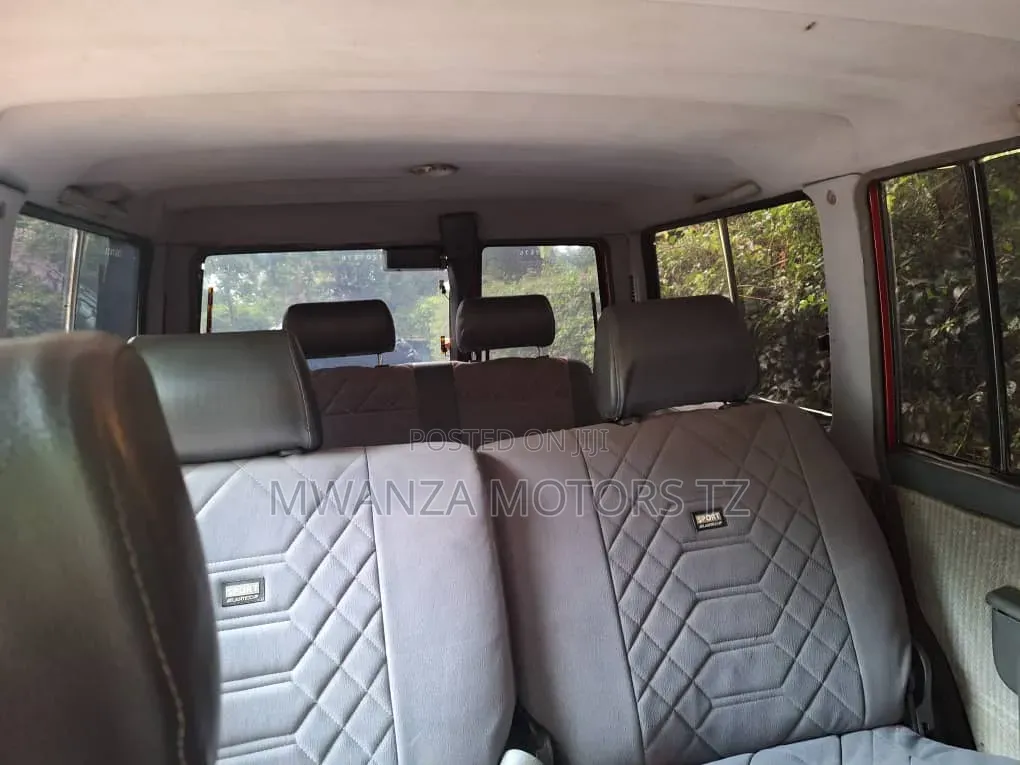 Nissan Patrol 1996 Red