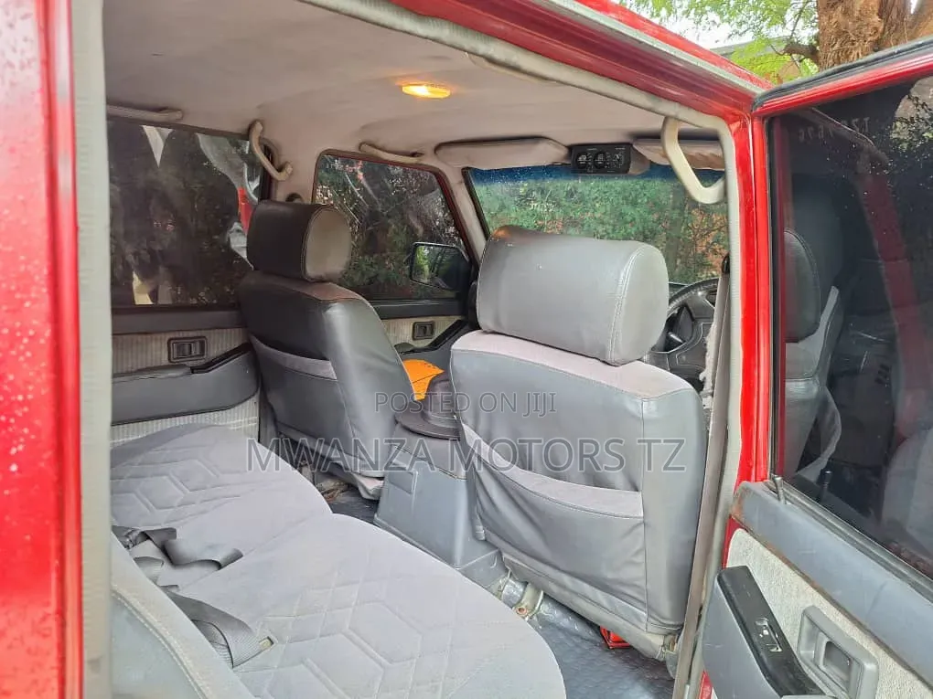Nissan Patrol 1996 Red