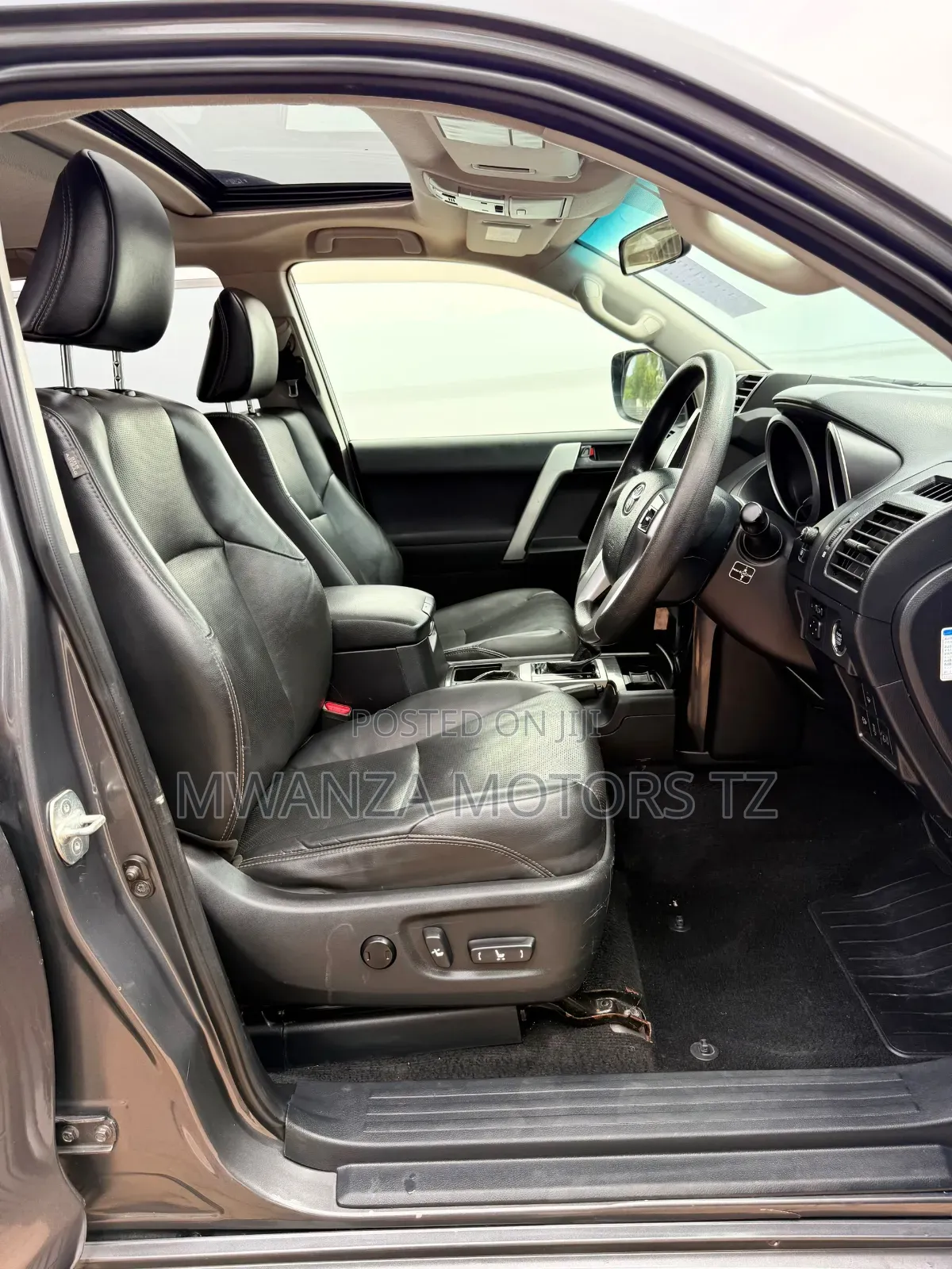 Toyota Land Cruiser Prado 2017 Gray