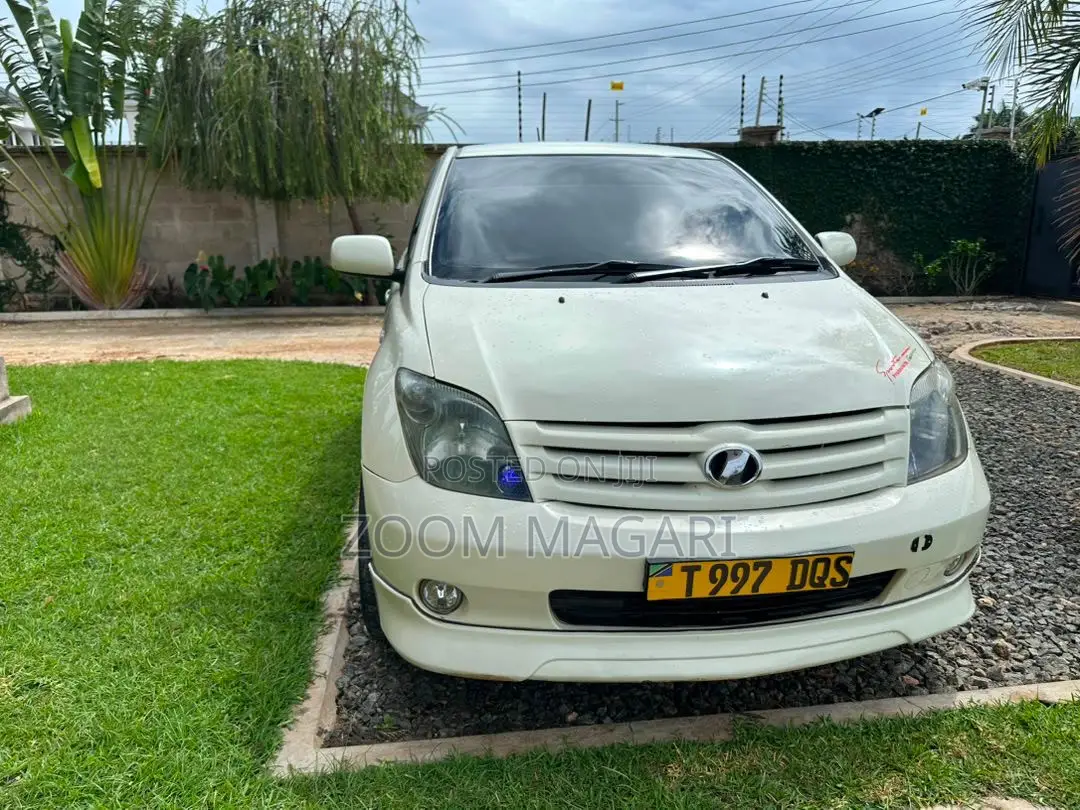 Toyota IST 2005 Pearl