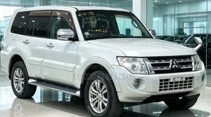 Mitsubishi Pajero 2012 White