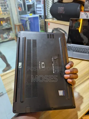 Laptop Dell Latitude 7390 8GB Intel Core i7 SSD 256GB