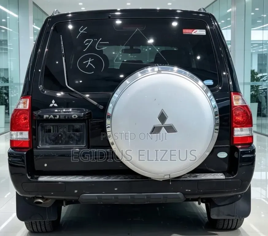 Mitsubishi Pajero 2004 Black