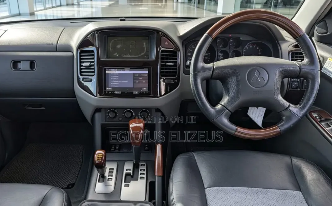 Mitsubishi Pajero 2004 Black