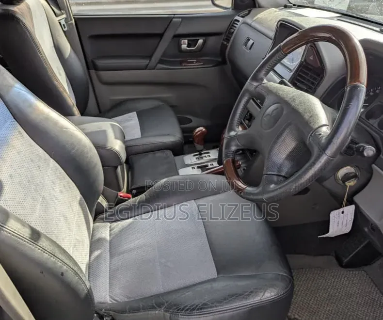 Mitsubishi Pajero 2004 Black