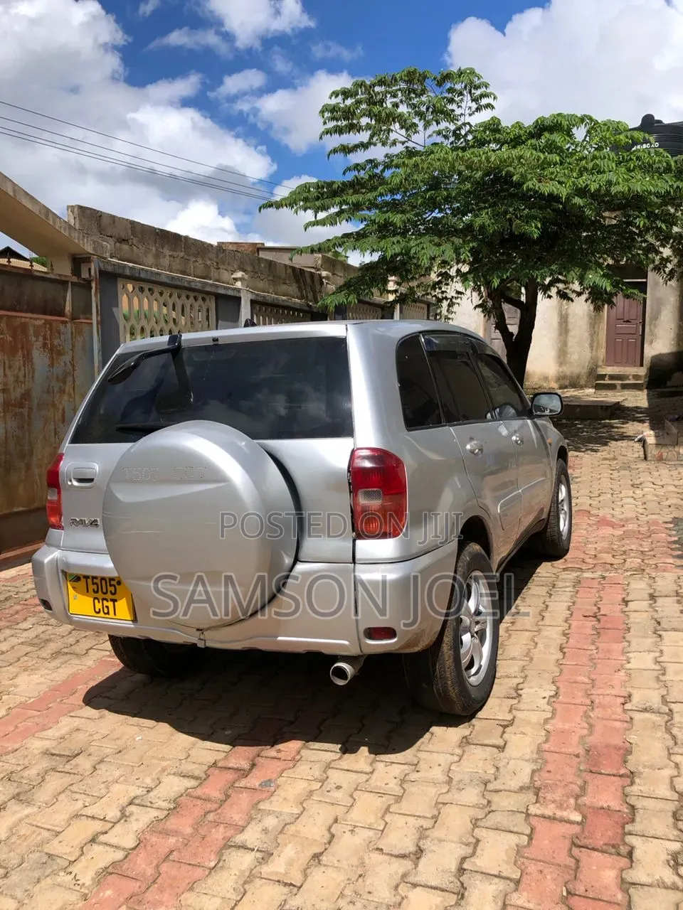 Toyota RAV4 2025 Silver
