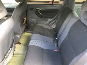 Toyota RAV4 2025 Silver