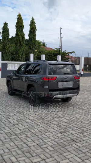 Toyota Land Cruiser 2023 Black