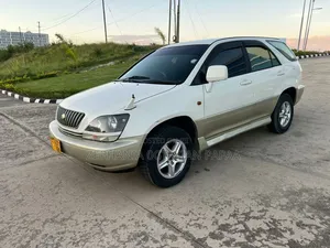 Toyota Harrier 2001 White