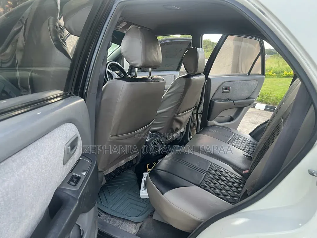 Toyota Harrier 2001 White