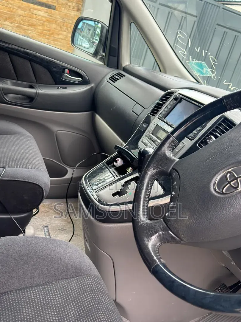 Toyota Alphard 2005 Black