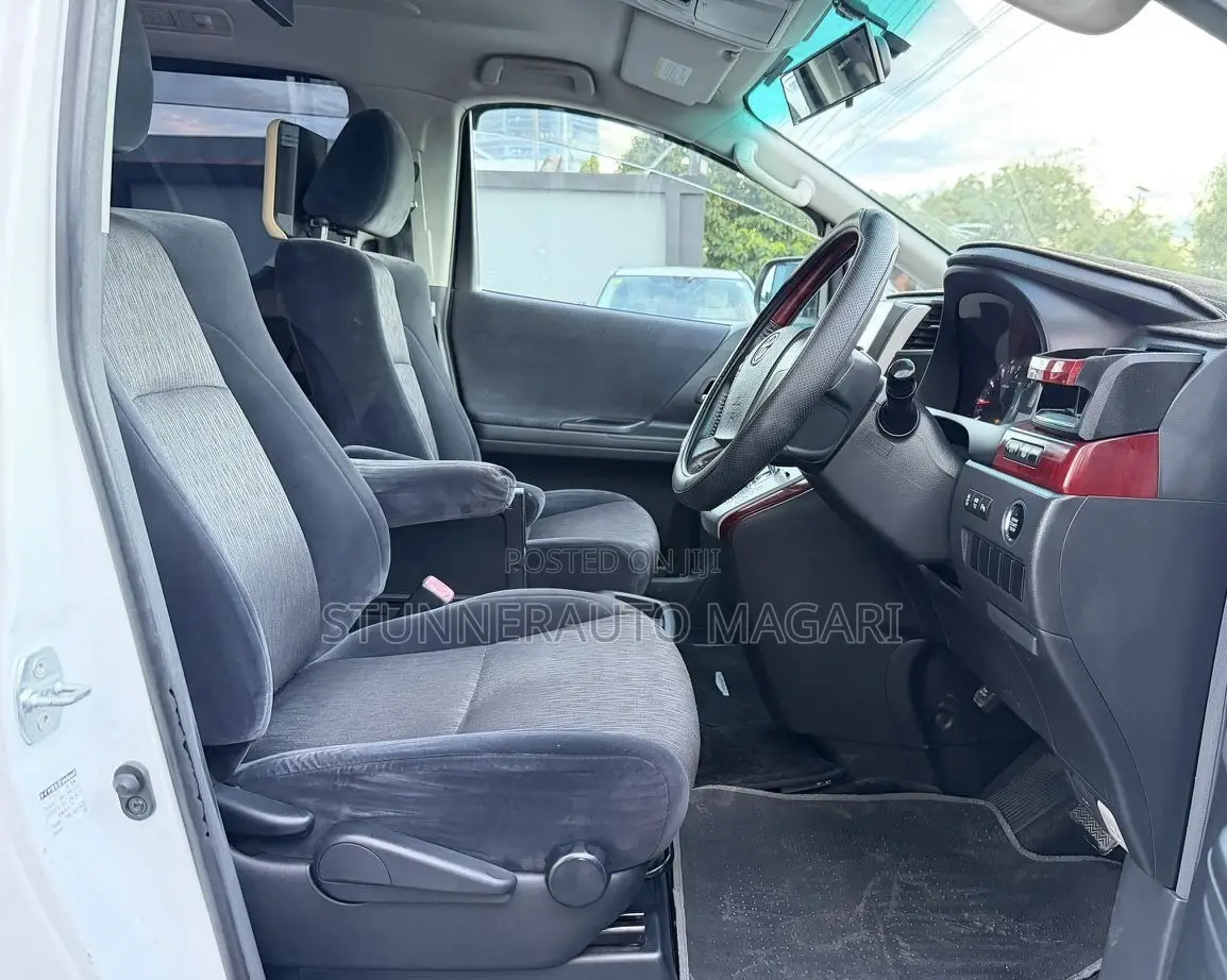 Toyota Alphard 2009 White