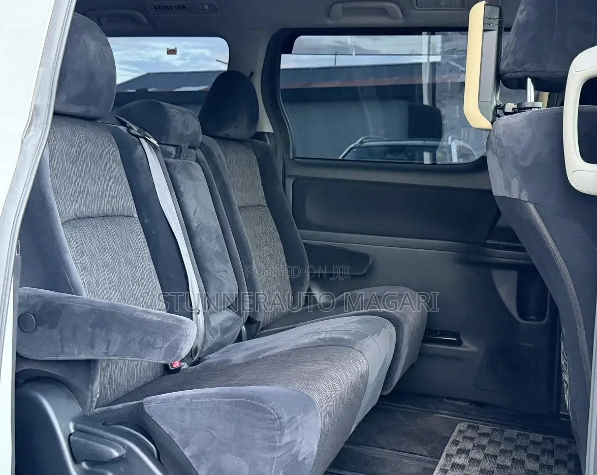 Toyota Alphard 2009 White