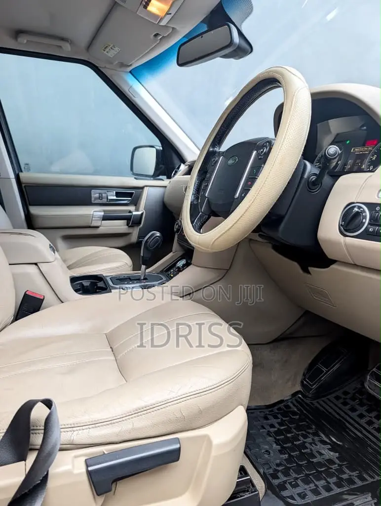 Land Rover Discovery 2014 Black