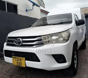 Toyota Hilux 2014 White