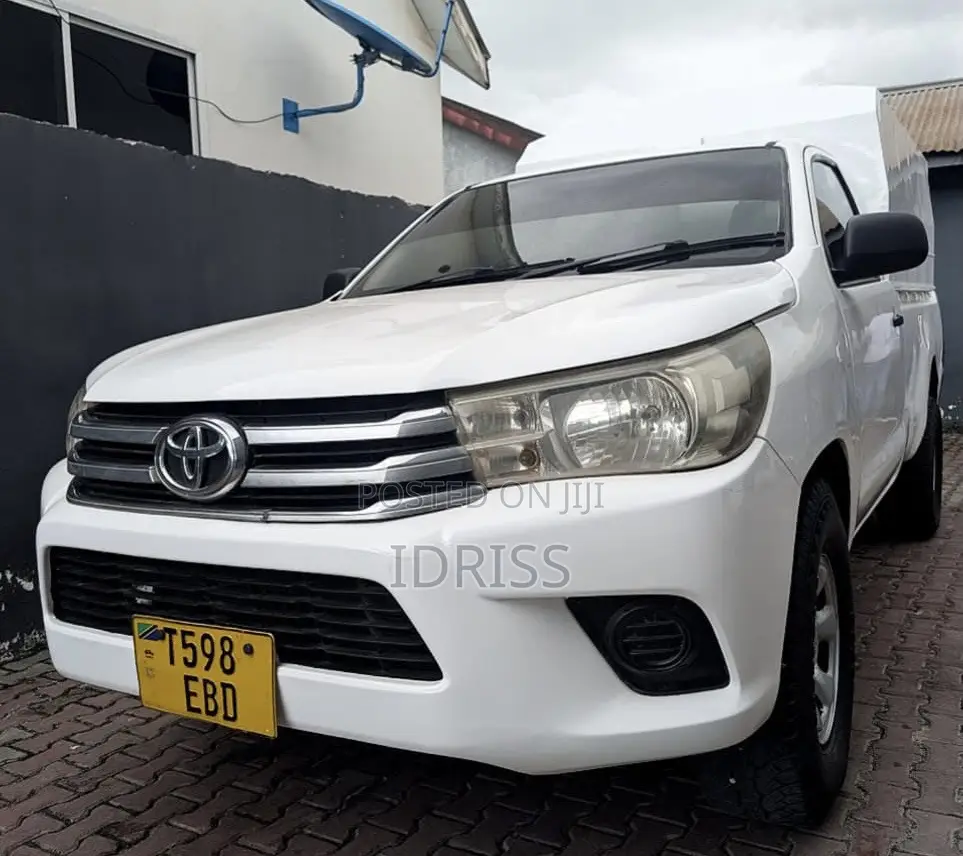 Toyota Hilux 2014 White