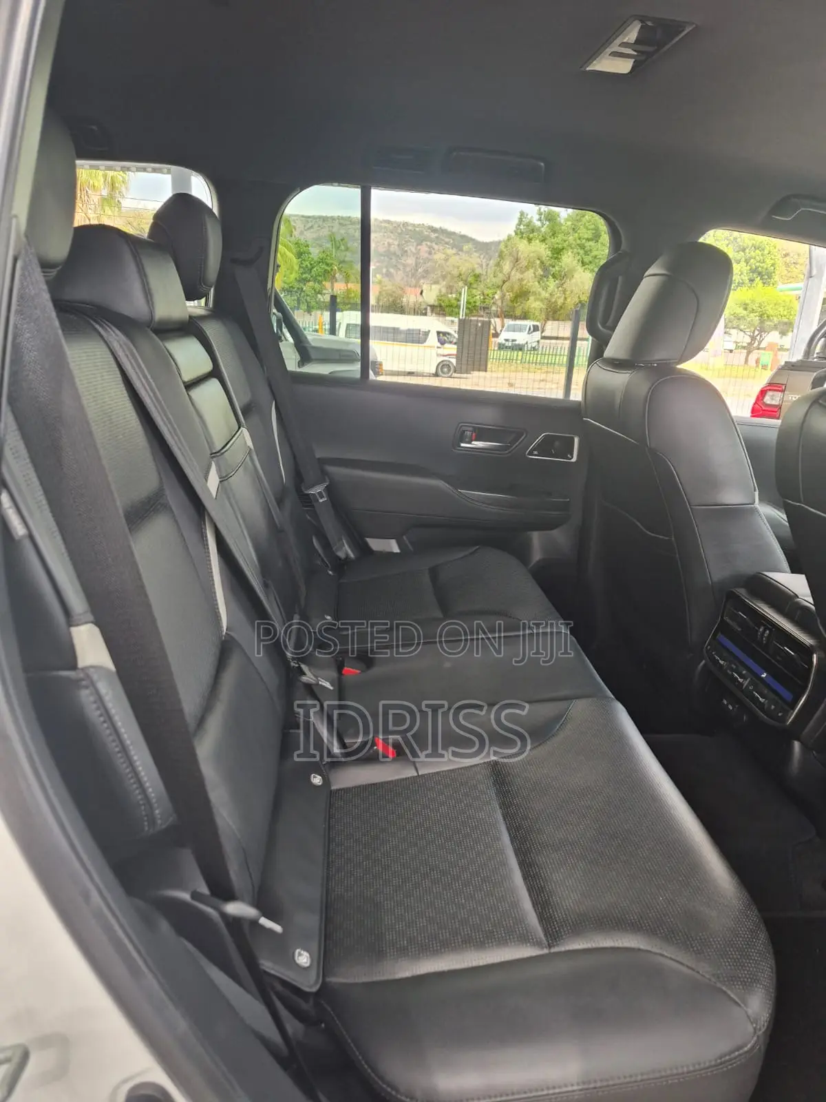 Toyota Land Cruiser 2023 White