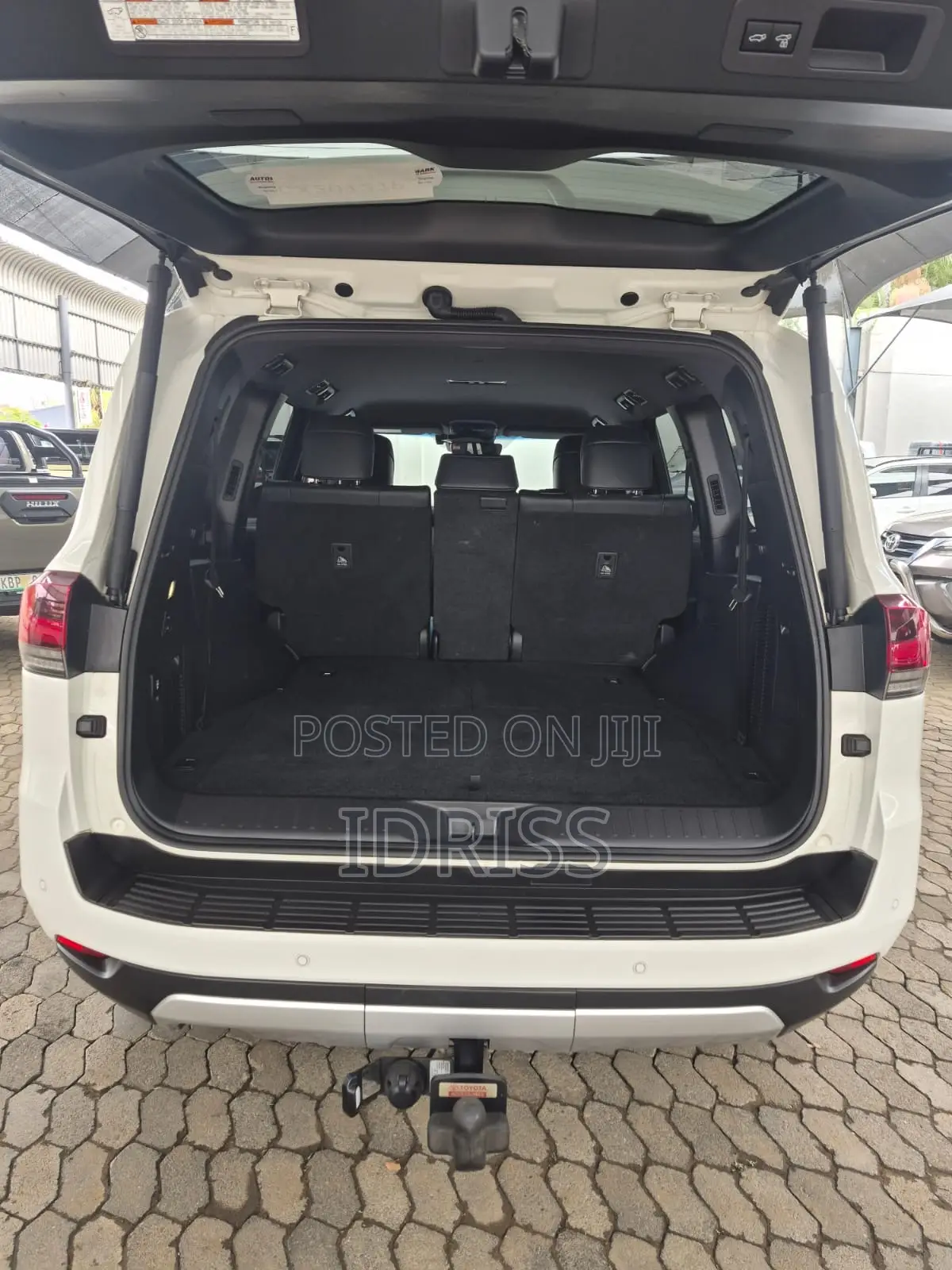 Toyota Land Cruiser 2023 White