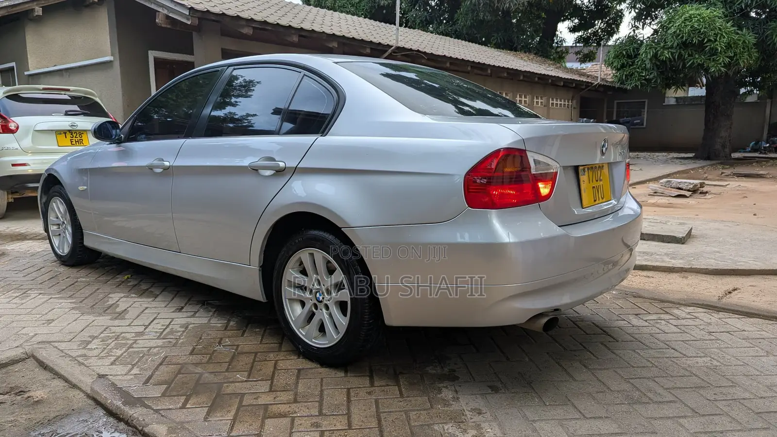 BMW 3 Series 320i RWD 2008 Silver