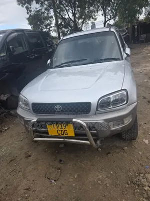 Toyota RAV4 1999 Silver