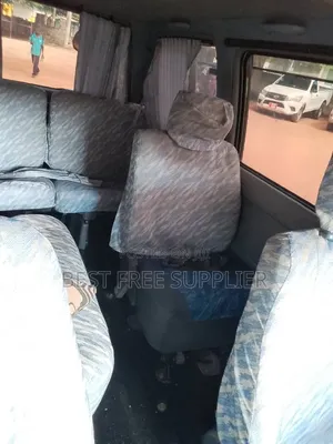 Toyota Noah 2.0 AWD (8 Seater) 2005 White