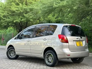 Toyota Corolla Spacio 2002 Gold