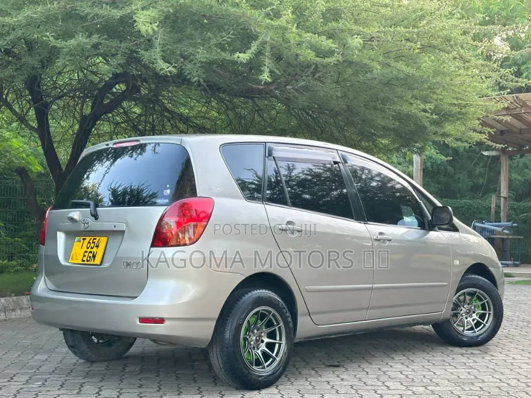 Toyota Corolla Spacio 2002 Gold