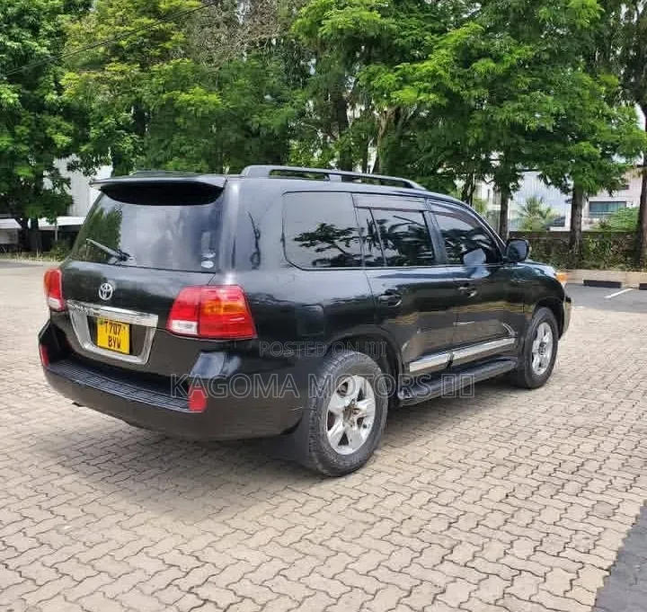 Toyota Land Cruiser 2009 Black