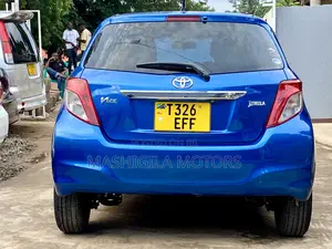 Toyota Vitz 2009 Blue