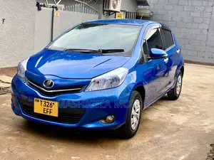 Toyota Vitz 2009 Blue