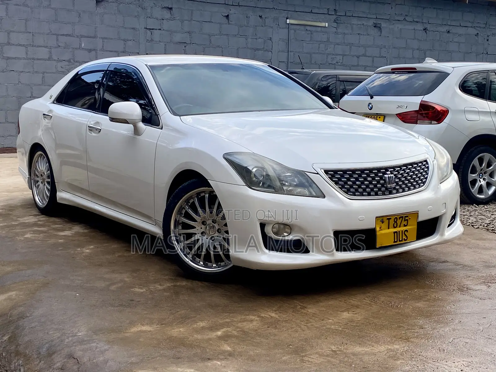 Toyota Crown 2010 White